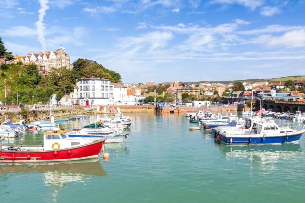 Hythe Townhouse Retreat Βίλα Εξωτερικό φωτογραφία